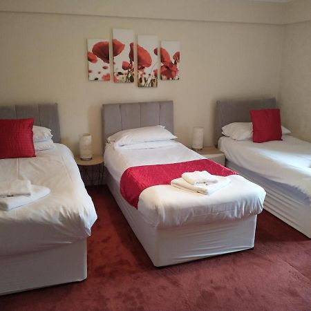 Hotel Llanina Arms à Llanarth  Extérieur photo