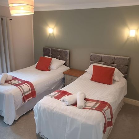 Hotel Llanina Arms à Llanarth  Extérieur photo